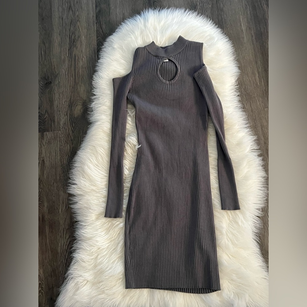 Gray long sleeve dress